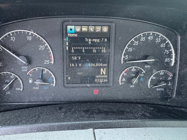 2021 Freightliner Day Cab