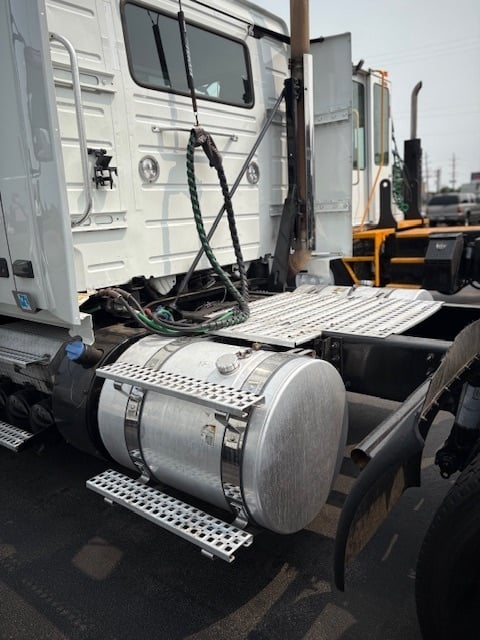 2020 Volvo VNL64T300