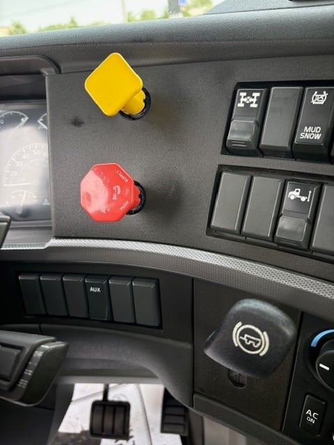 2020 Volvo VNL64T300