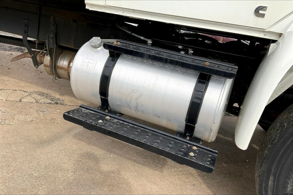 2022 CUM MV607 Medium Conventional