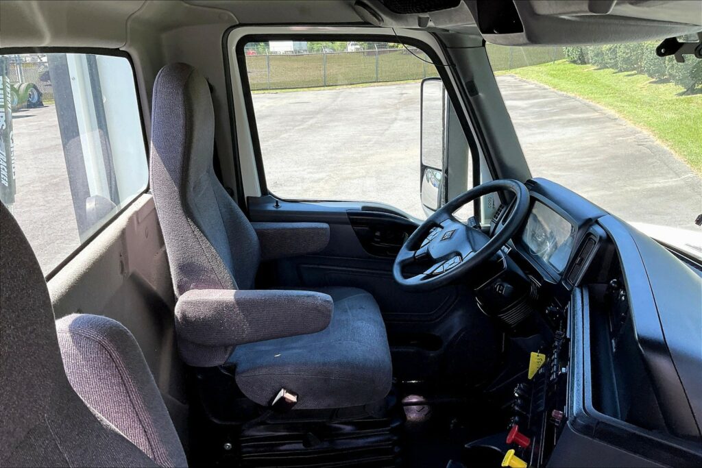 2020 CUM LT625 6×4 Day Cab