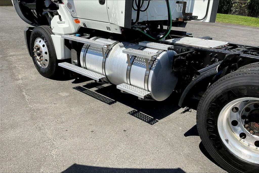 2020 CUM LT625 6×4 Day Cab