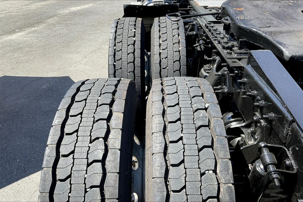 2020 CUM LT625 6×4 Day Cab