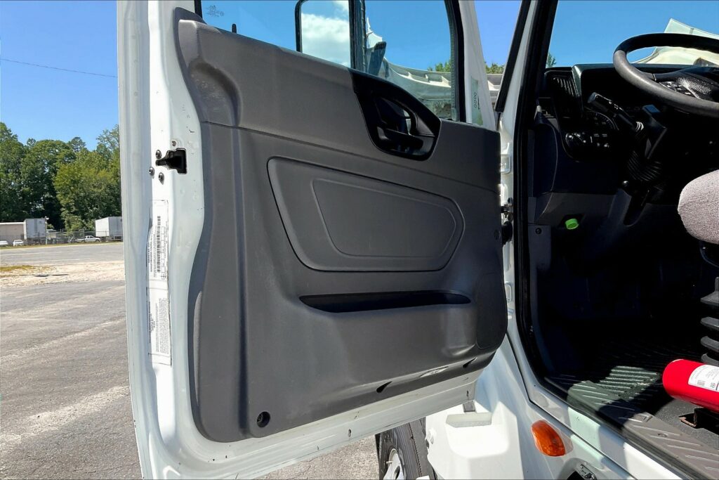 2020 CUM LT625 6×4 Day Cab