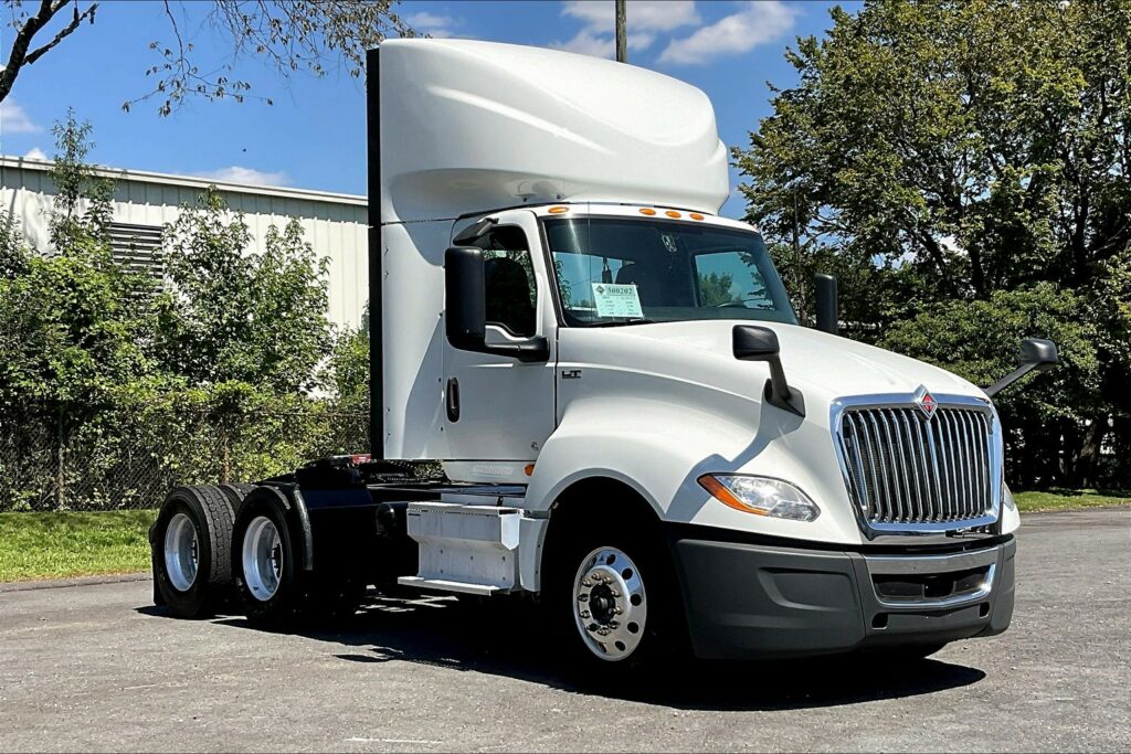 2020 CUM LT625 6×4 Day Cab