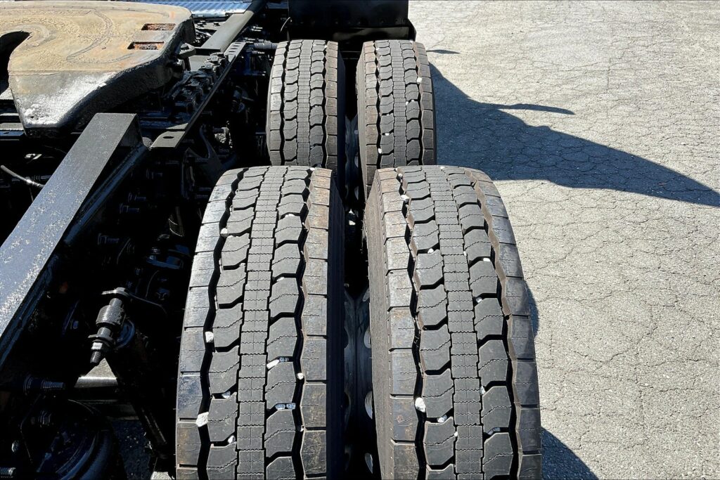 2020 CUM LT625 6×4 Day Cab