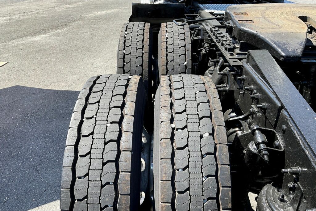 2020 CUM LT625 6×4 Day Cab