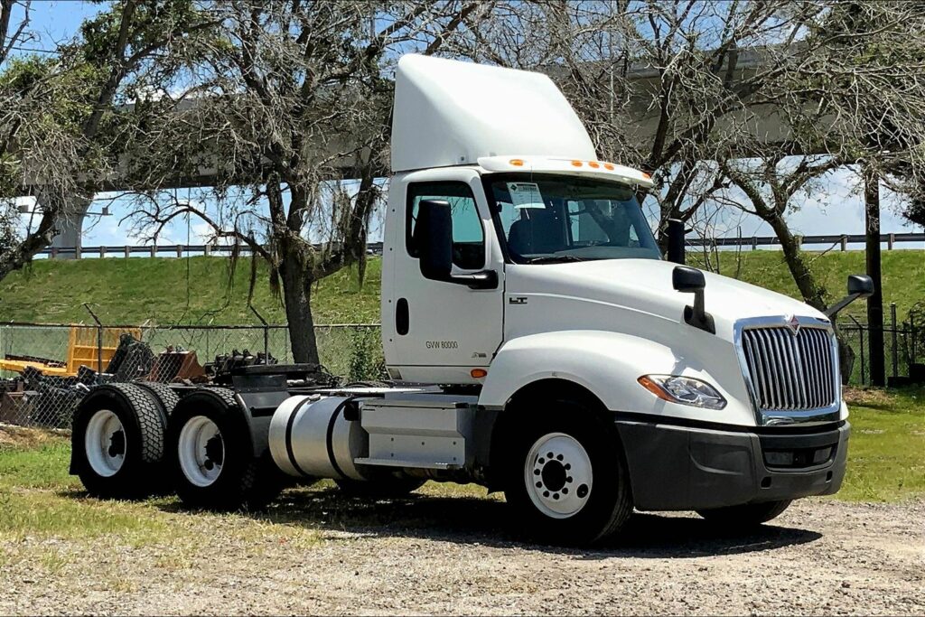 2019 INT LT625 6×4 Day Cab