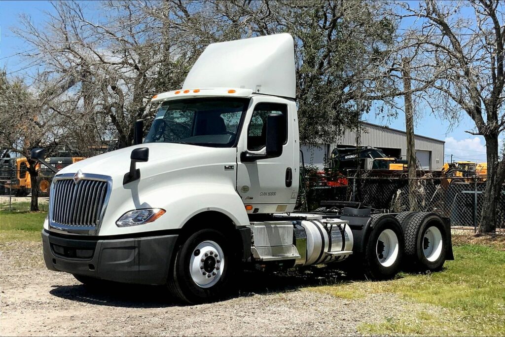 2019 INT LT625 6×4 Day Cab