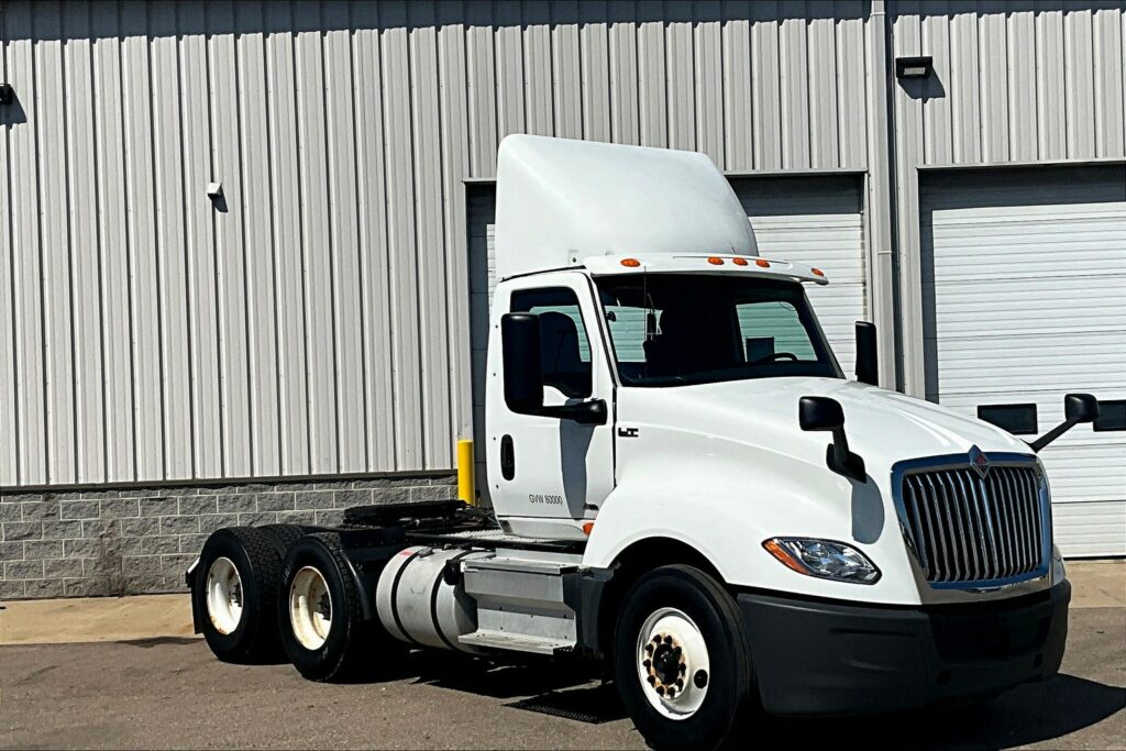 2019 INT LT625 6×4 Day Cab