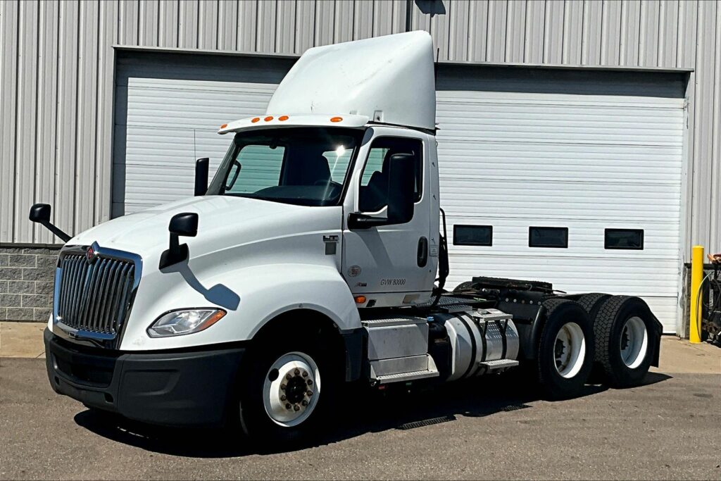 2019 INT LT625 6×4 Day Cab