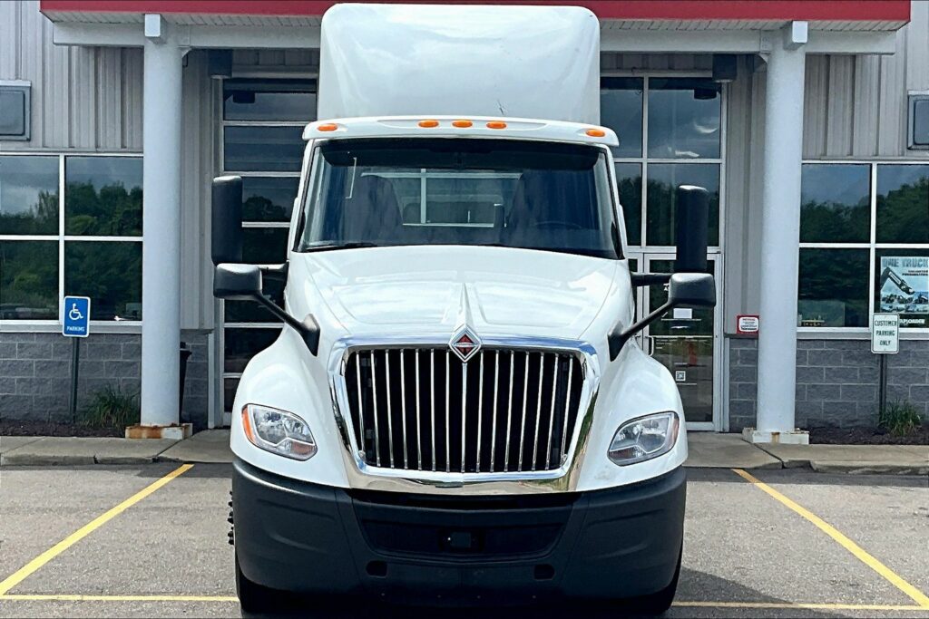 2019 INT LT625 6×4 Day Cab