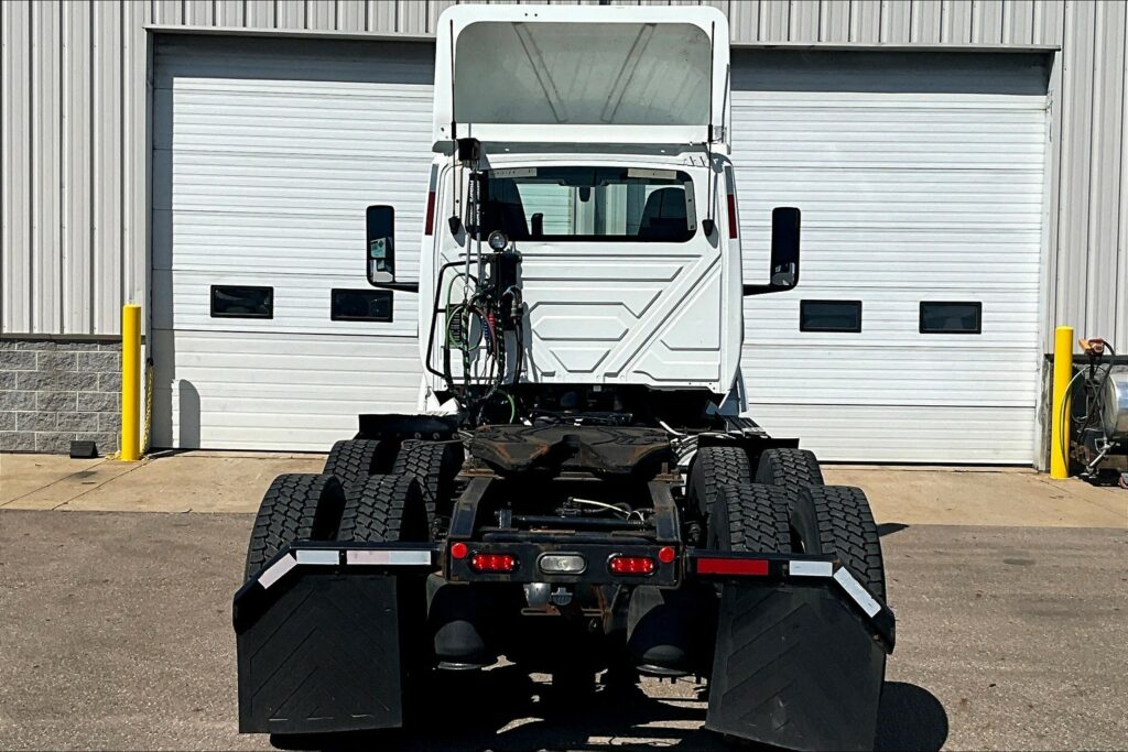 2019 INT LT625 6×4 Day Cab