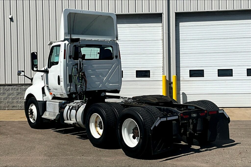 2019 INT LT625 6×4 Day Cab