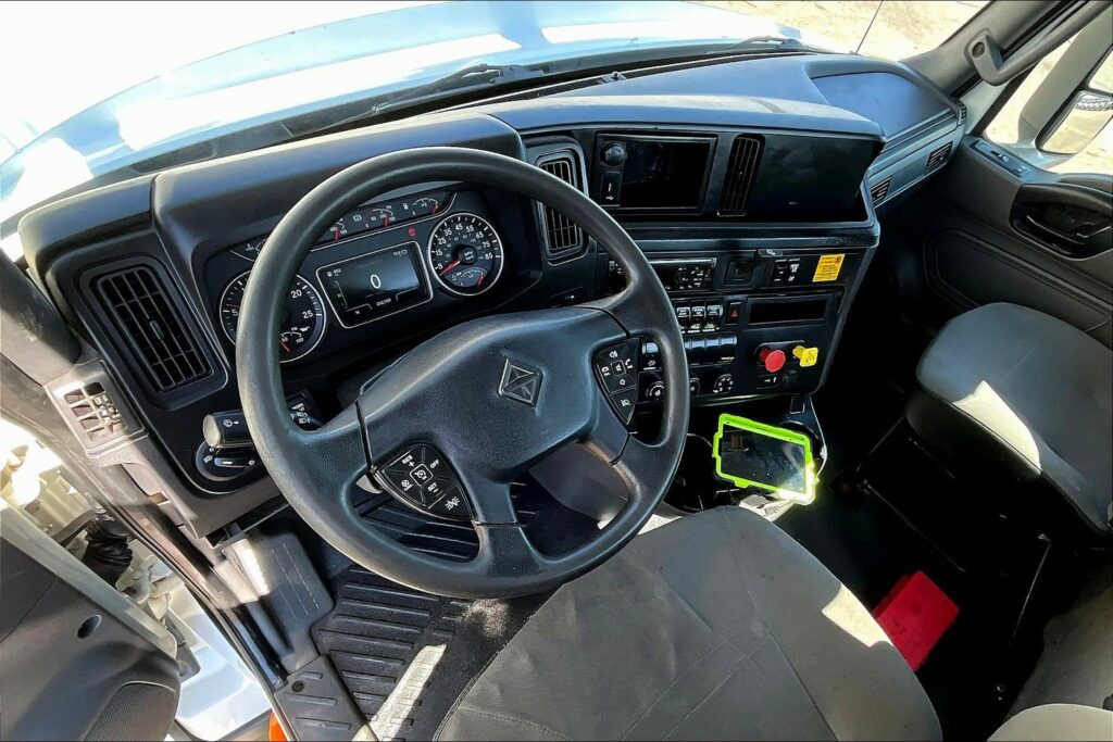 2019 INT LT625 6×4 Day Cab