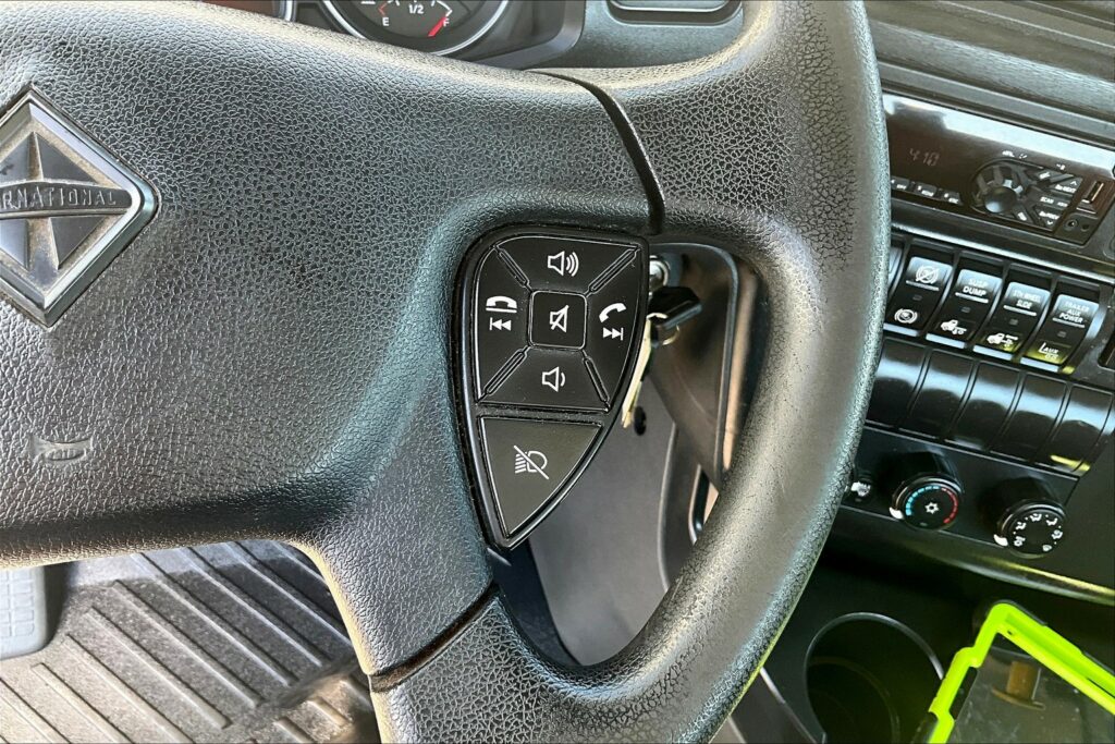 2019 INT LT625 6×4 Day Cab