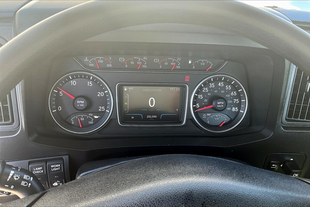 2019 INT LT625 6×4 Day Cab