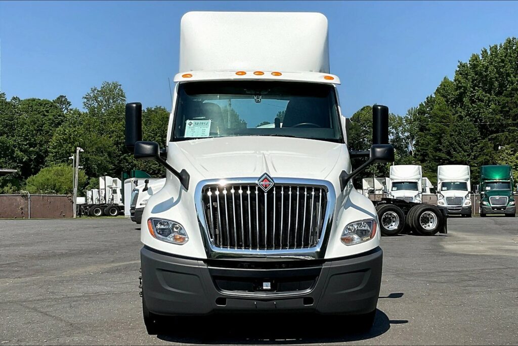 2019 INT LT625 6×4 Day Cab