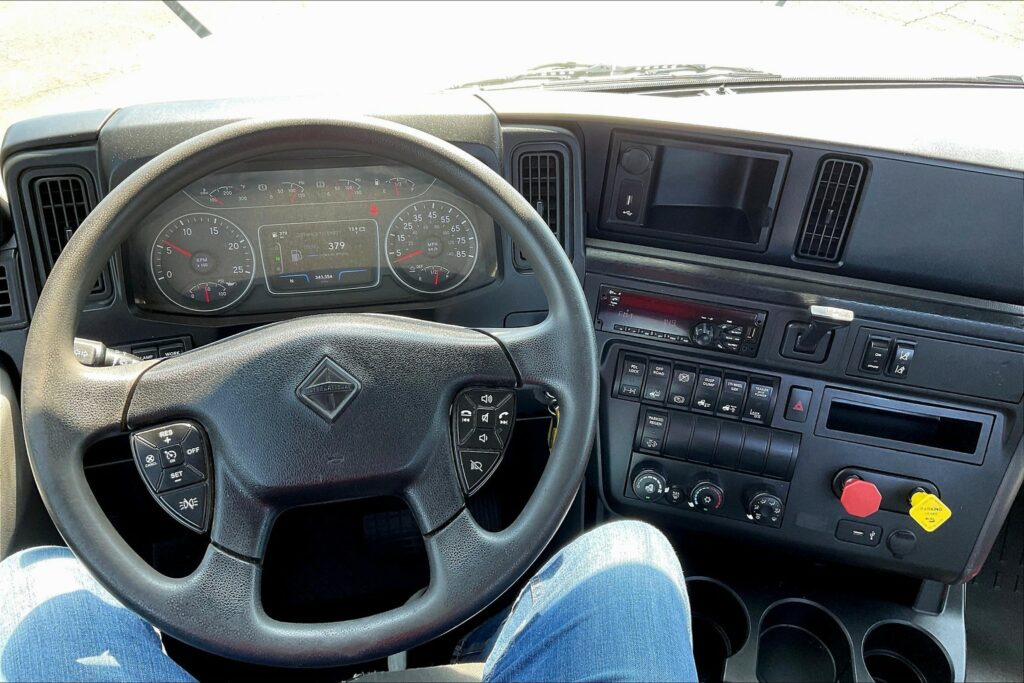 2019 INT LT625 6×4 Day Cab