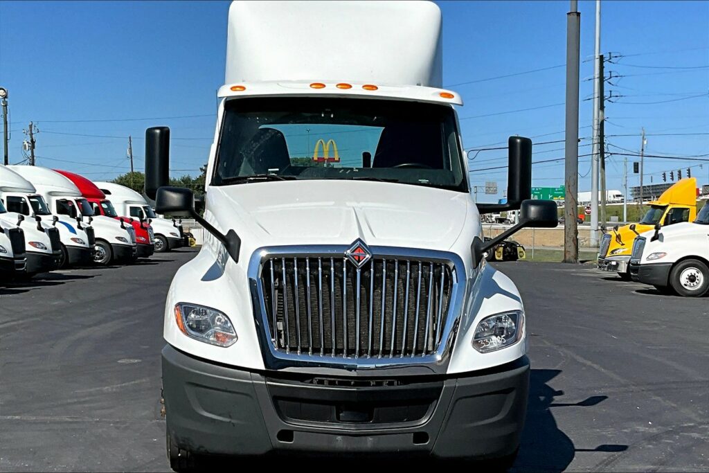 2019 INT LT625 6×4 Day Cab