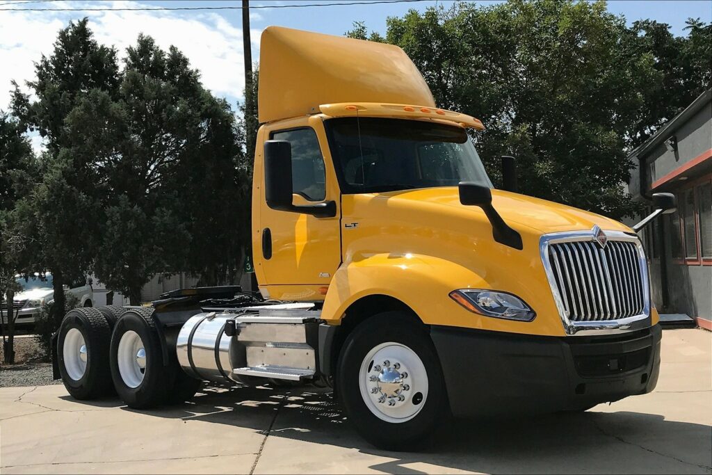 2019 INT LT625 6×4 Day Cab