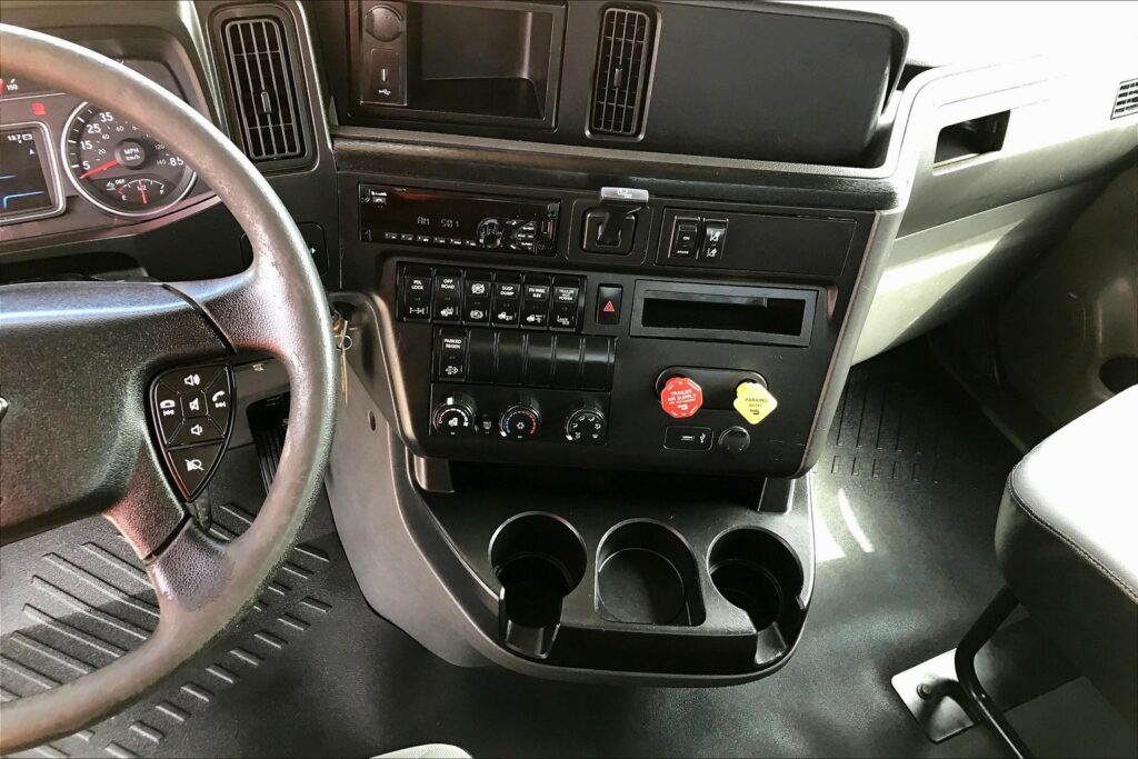 2019 INT LT625 6×4 Day Cab