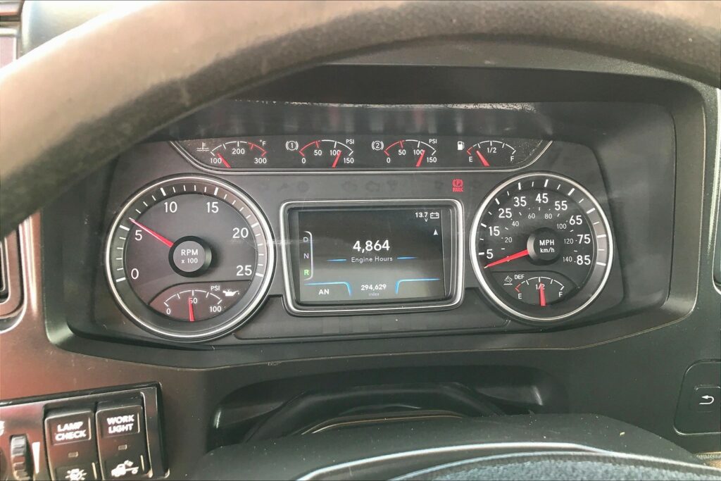 2019 INT LT625 6×4 Day Cab