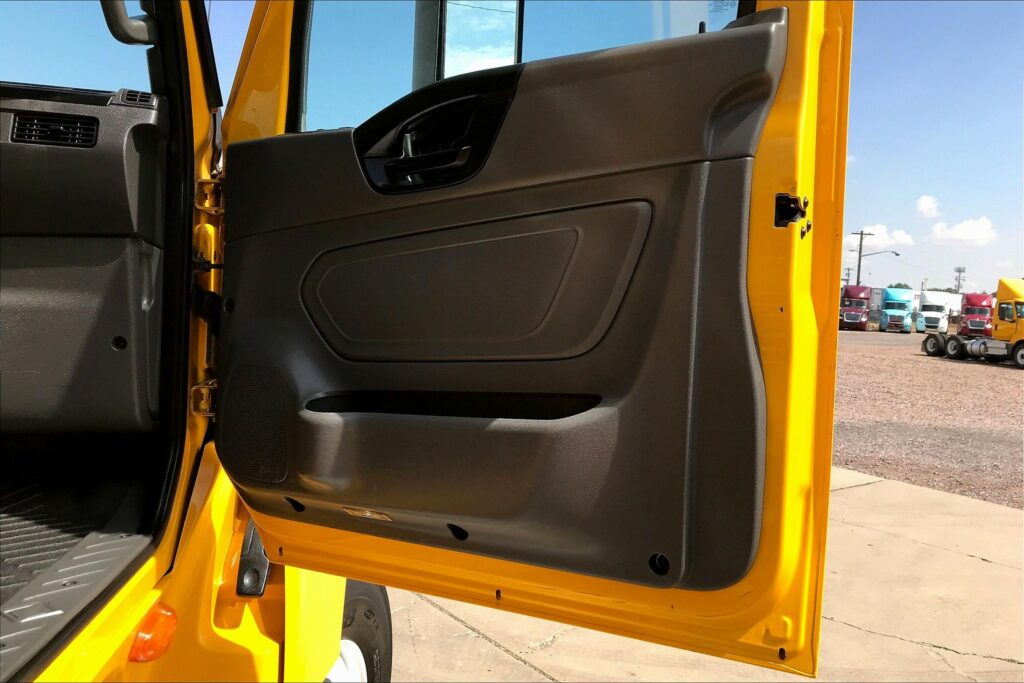 2019 INT LT625 6×4 Day Cab