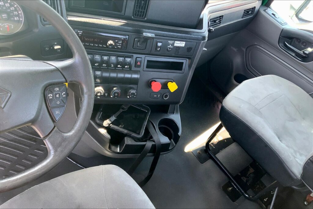 2020 INT LT625 6×4 Day Cab