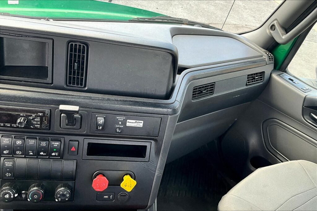 2020 INT LT625 6×4 Day Cab