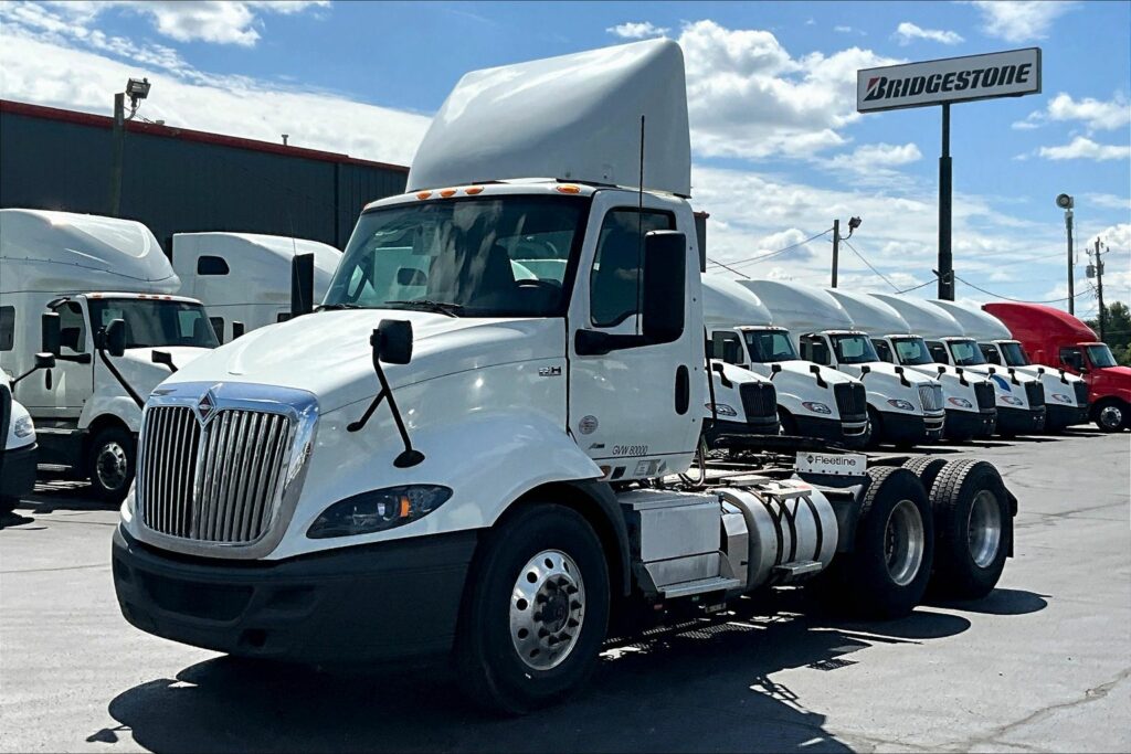 2019 INT RH613 6×4 Day Cab