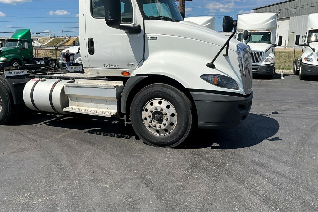 2019 INT RH613 6×4 Day Cab