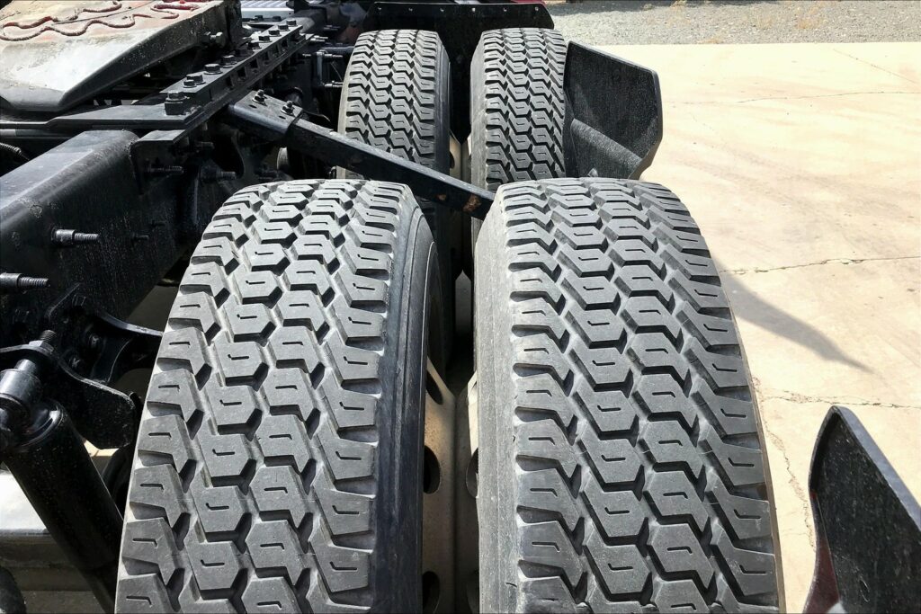 2021 CUM LT625 6×4 Sleeper