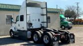 2021 CUM LT625 6×4 Sleeper