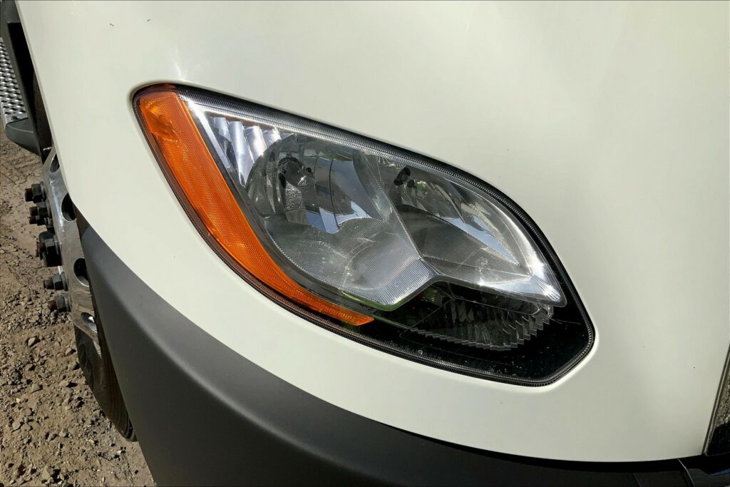 2021 CUM LT625 6×4 Sleeper