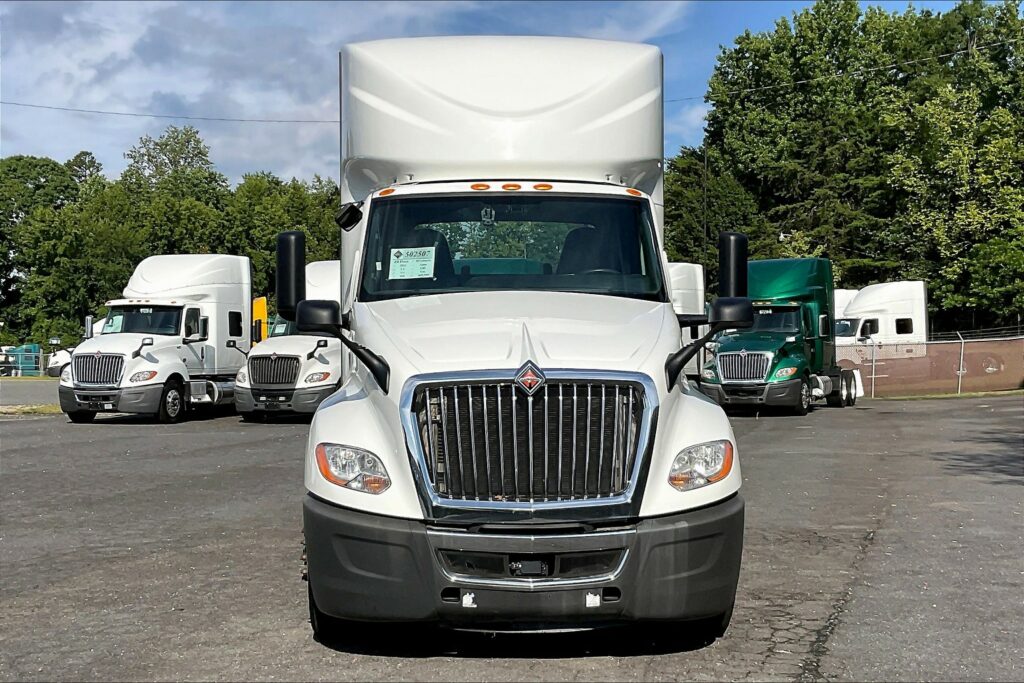 2021 CUM LT625 6×4 Day Cab