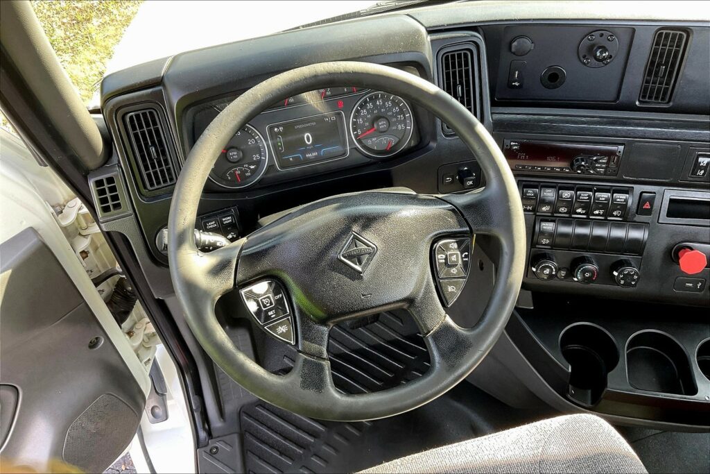 2021 CUM LT625 6×4 Day Cab