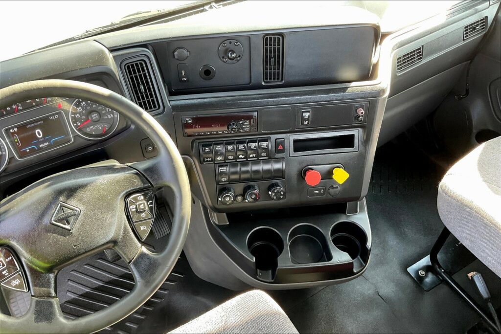 2021 CUM LT625 6×4 Day Cab