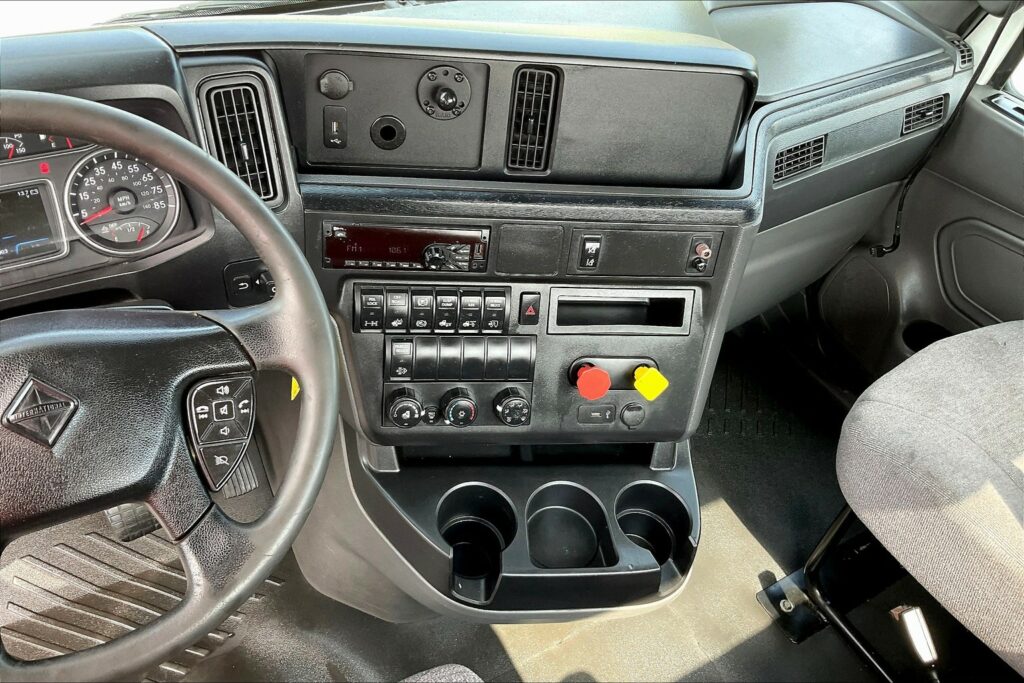 2021 CUM LT625 6×4 Day Cab