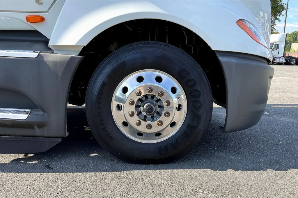 2021 CUM LT625 6×4 Day Cab