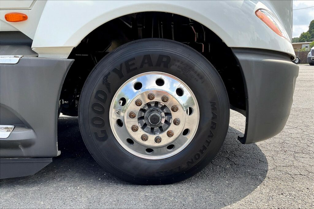 2021 CUM LT625 6×4 Day Cab