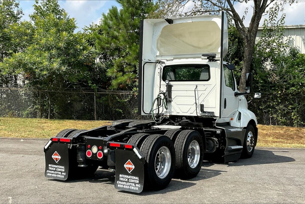 2021 CUM LT625 6×4 Day Cab