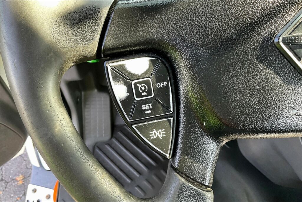 2021 CUM LT625 6×4 Day Cab