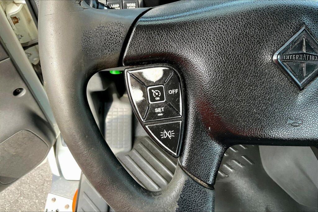 2021 CUM LT625 6×4 Day Cab