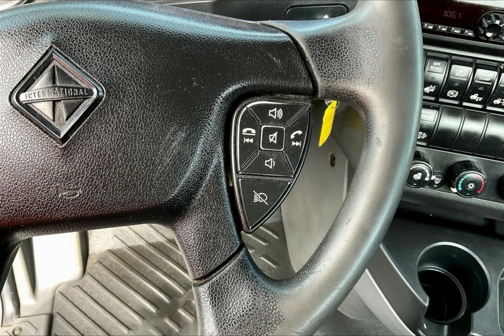 2021 CUM LT625 6×4 Day Cab