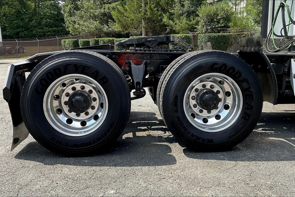 2021 CUM LT625 6×4 Day Cab