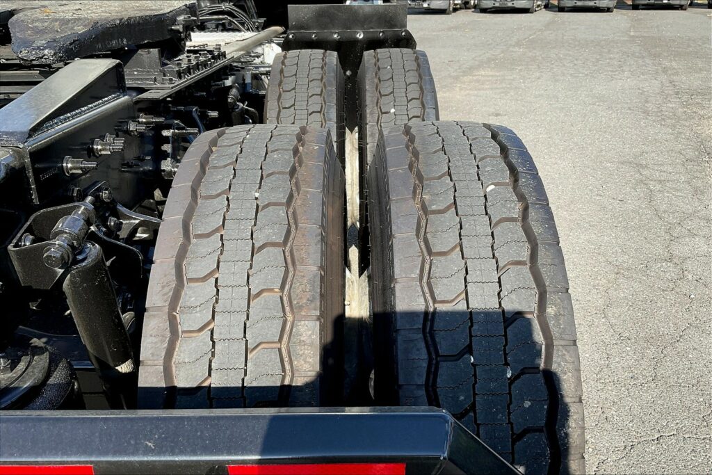 2021 CUM LT625 6×4 Day Cab