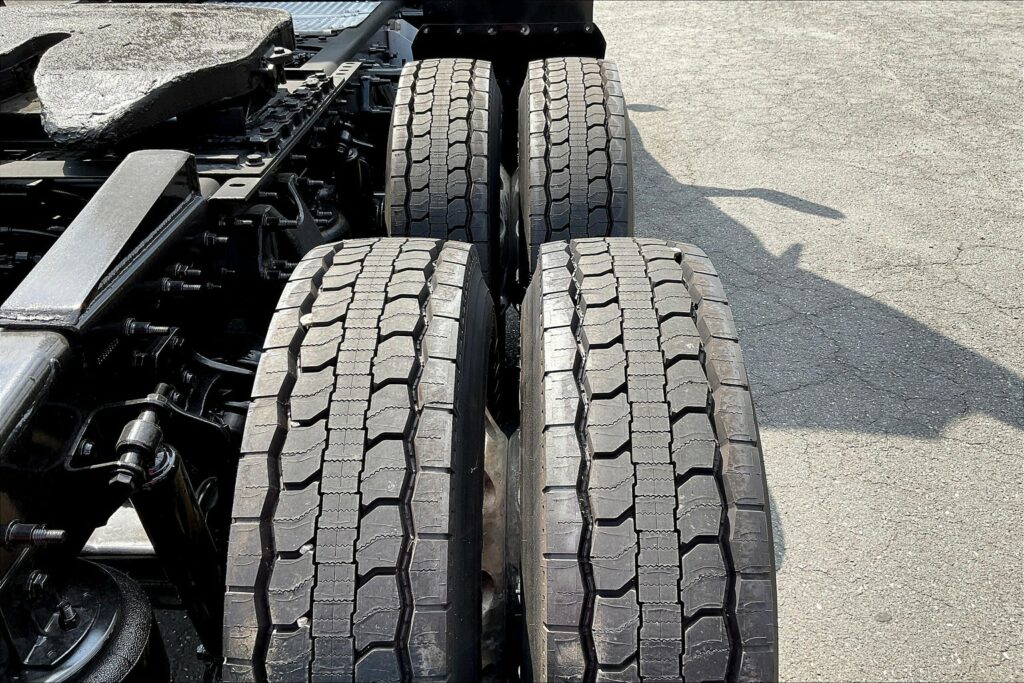 2021 CUM LT625 6×4 Day Cab