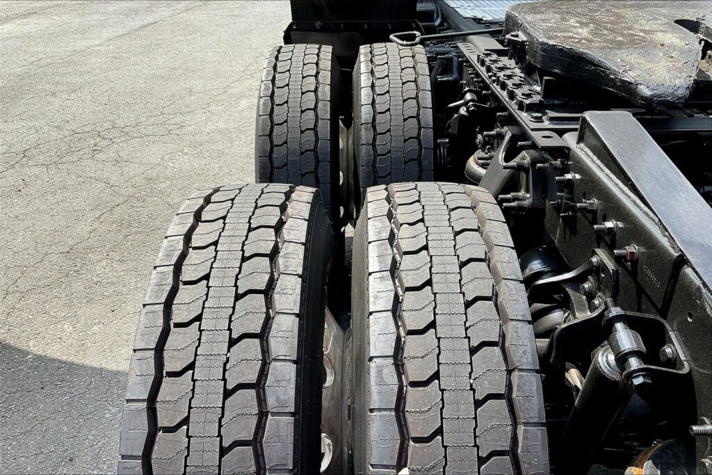 2021 CUM LT625 6×4 Day Cab