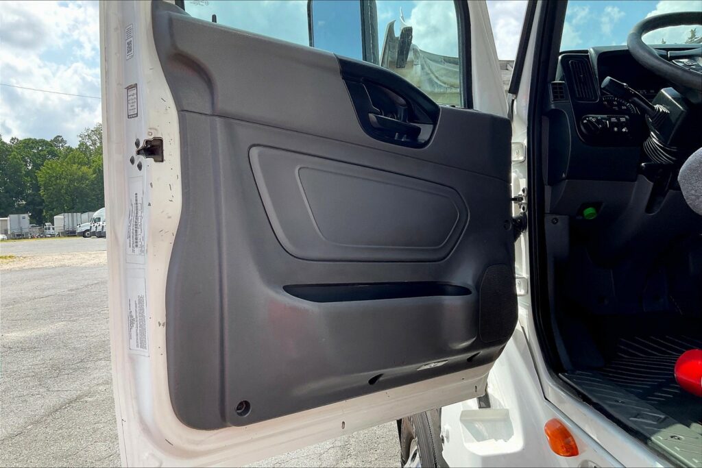 2021 CUM LT625 6×4 Day Cab